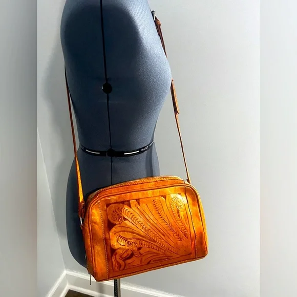 Force Ten Classic Bags Vintage Force Ten Tooled Cognac Leather